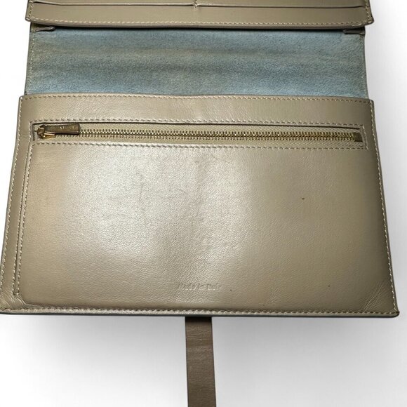 CELINE Grained Calfskin Large Multifunction Bi-Fold Wallet - Picture 6 of 16